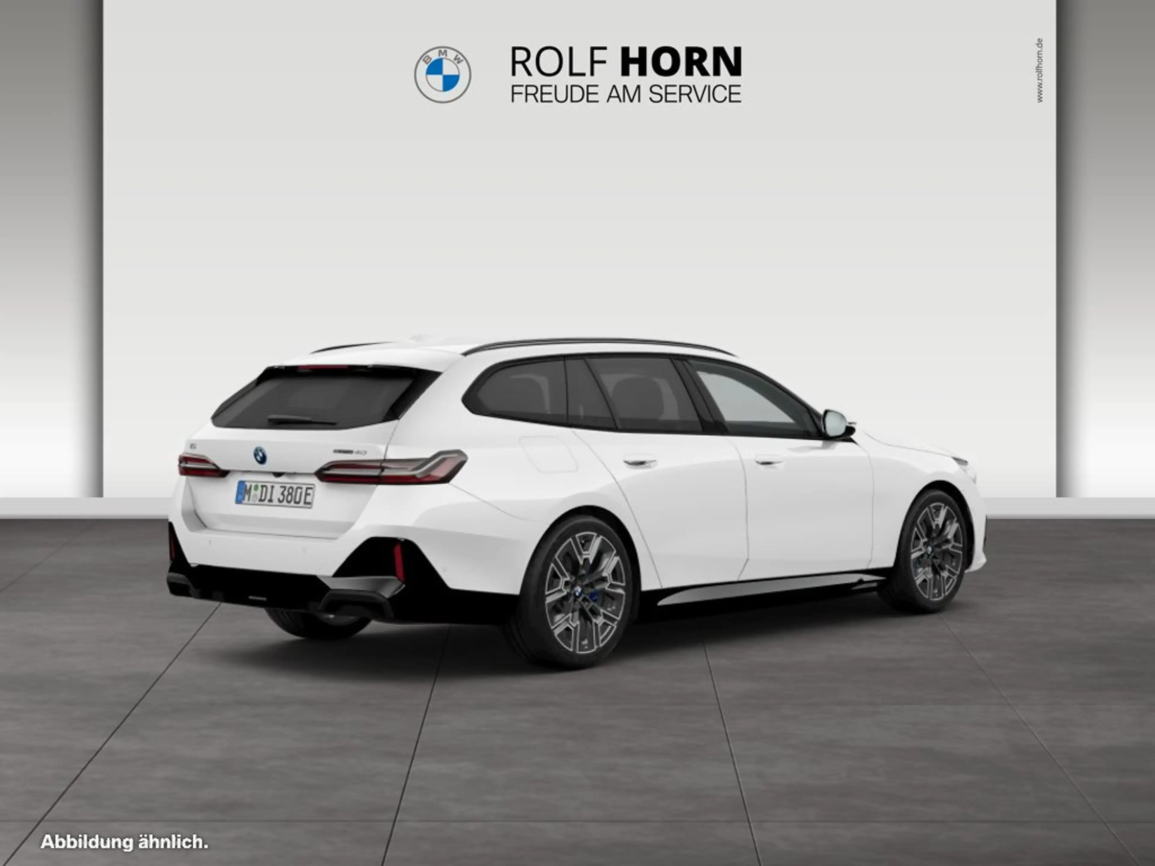 BMW i5 eDrive40 Touring — photo 2