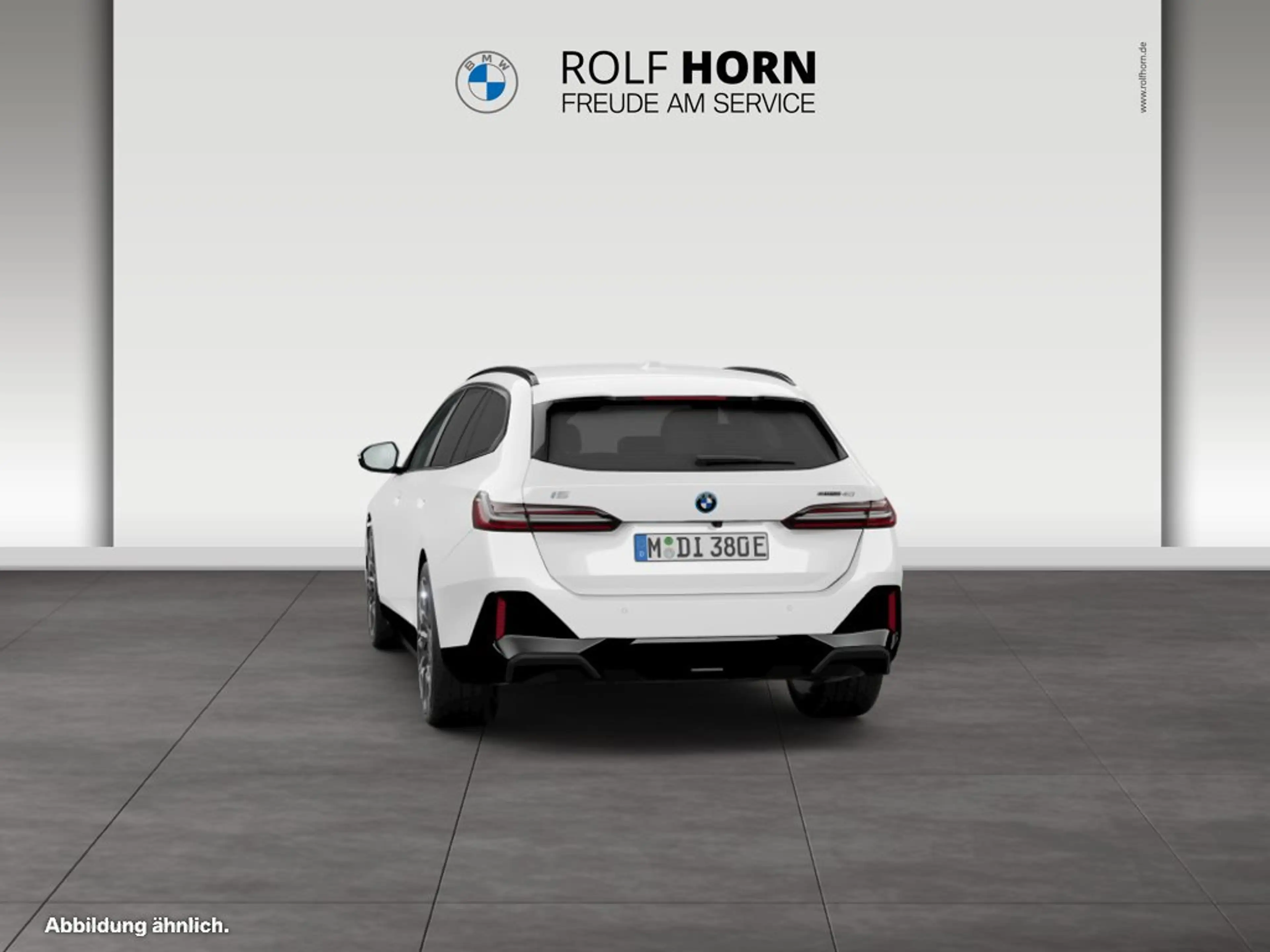 BMW i5 eDrive40 Touring — photo 8