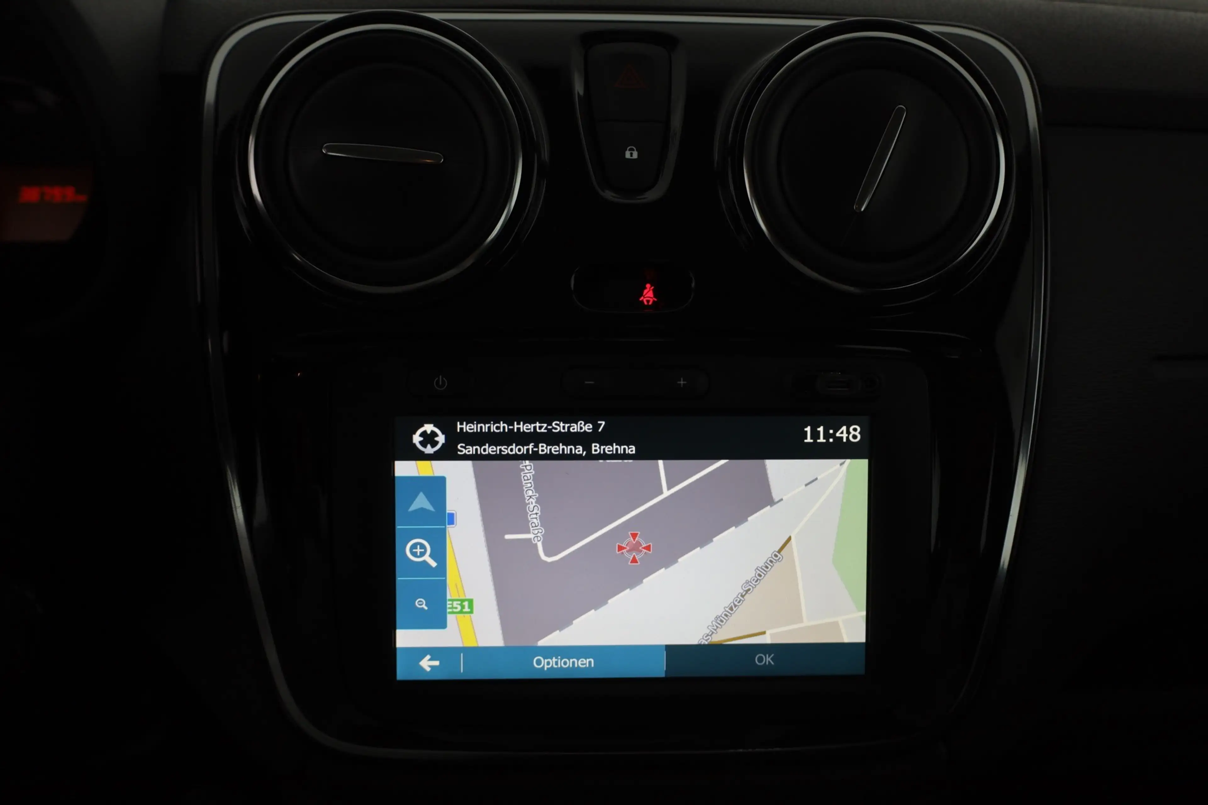 Dacia Lodgy 1.3 TCE Comfort 7-Sitzer Navi Tempomat PDC — photo 11
