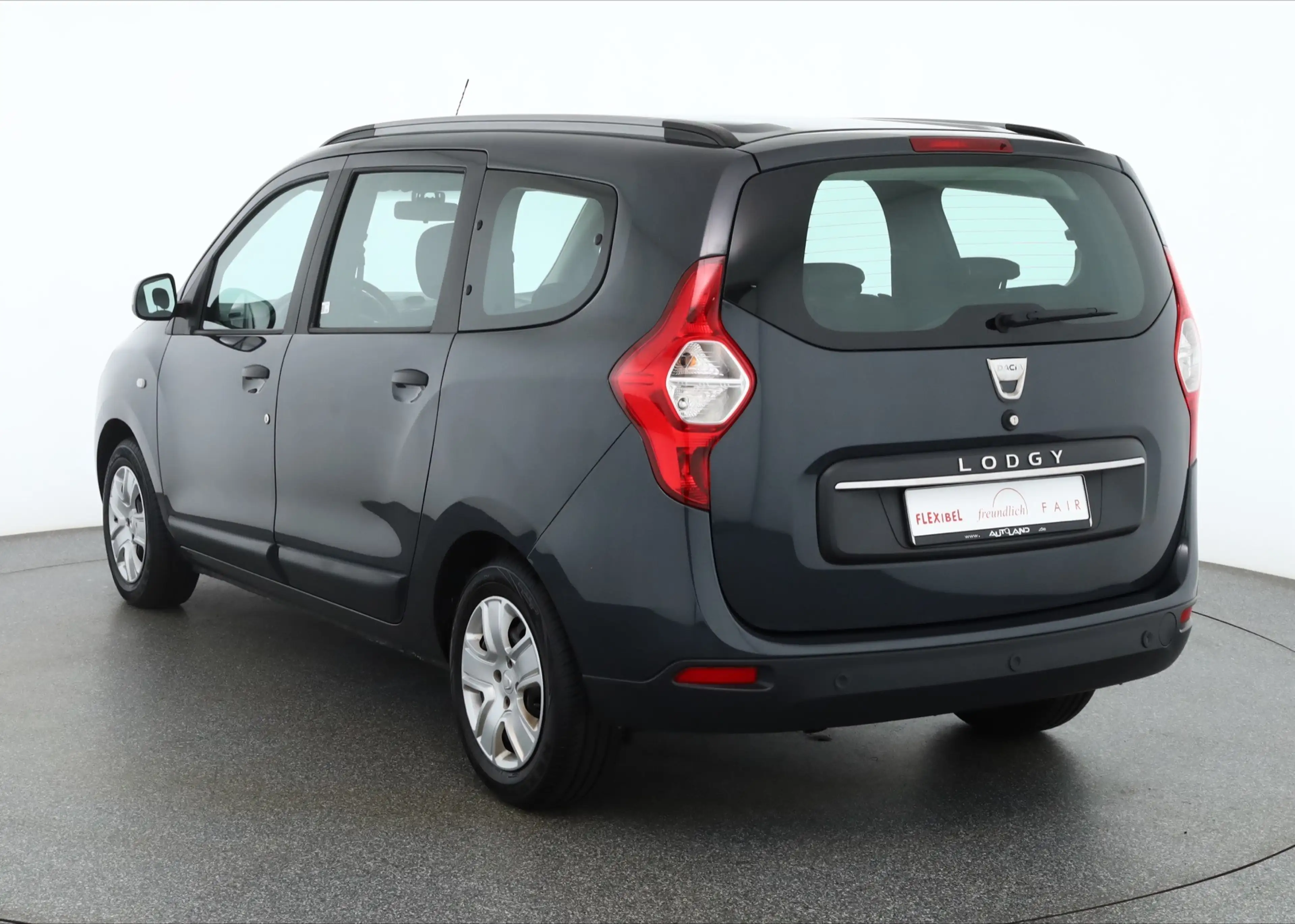 Dacia Lodgy 1.3 TCE Comfort 7-Sitzer Navi Tempomat PDC — photo 3