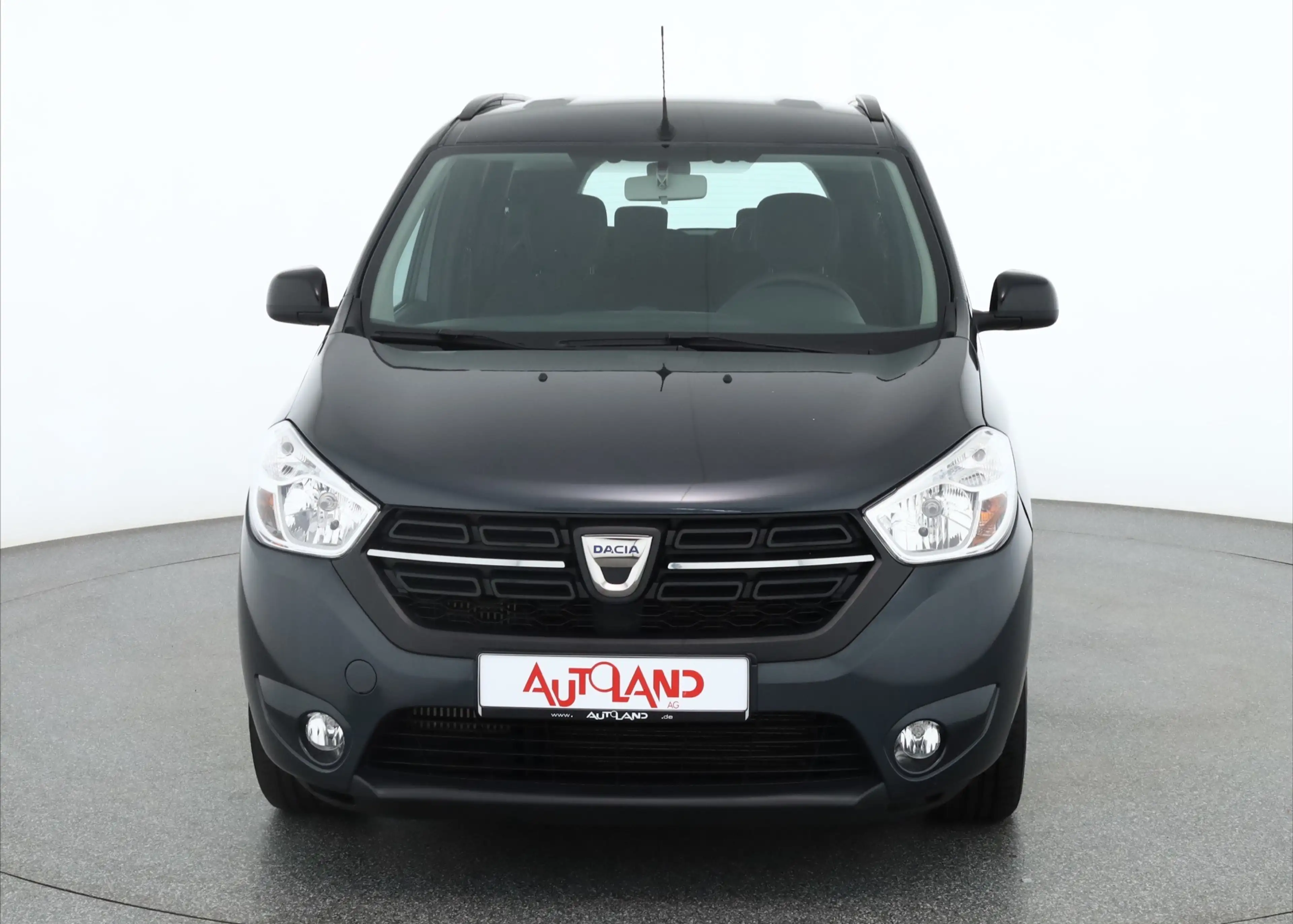 Dacia Lodgy 1.3 TCE Comfort 7-Sitzer Navi Tempomat PDC — photo 8