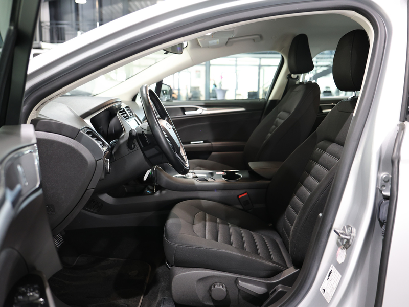 Ford Mondeo Tunier 2.0 EB BUSINESS EDITION / LED / — photo 13