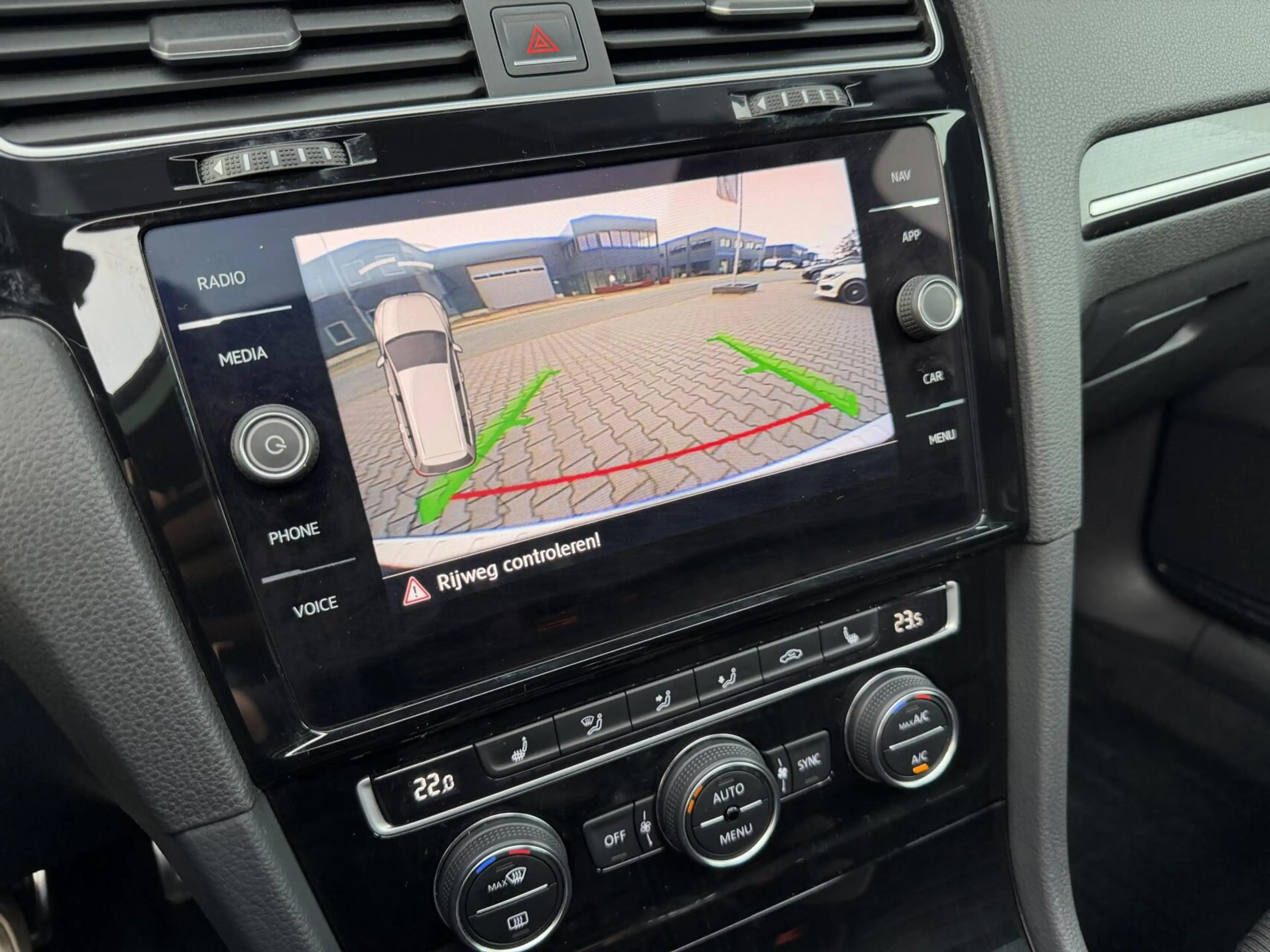 Volkswagen Golf Variant 2.0 TSI 4Motion R |pano|KW — photo 15