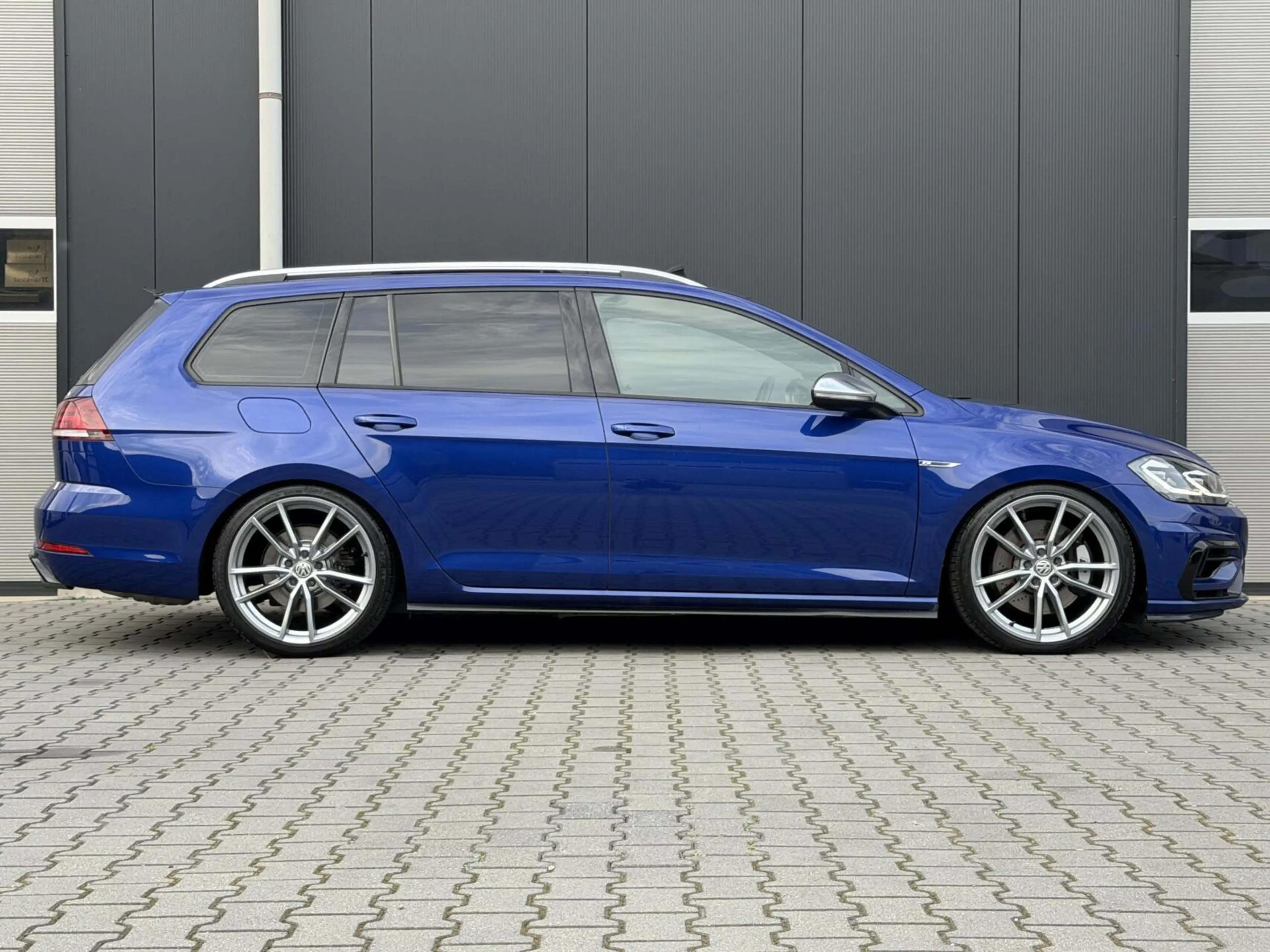 Volkswagen Golf Variant 2.0 TSI 4Motion R |pano|KW — photo 7