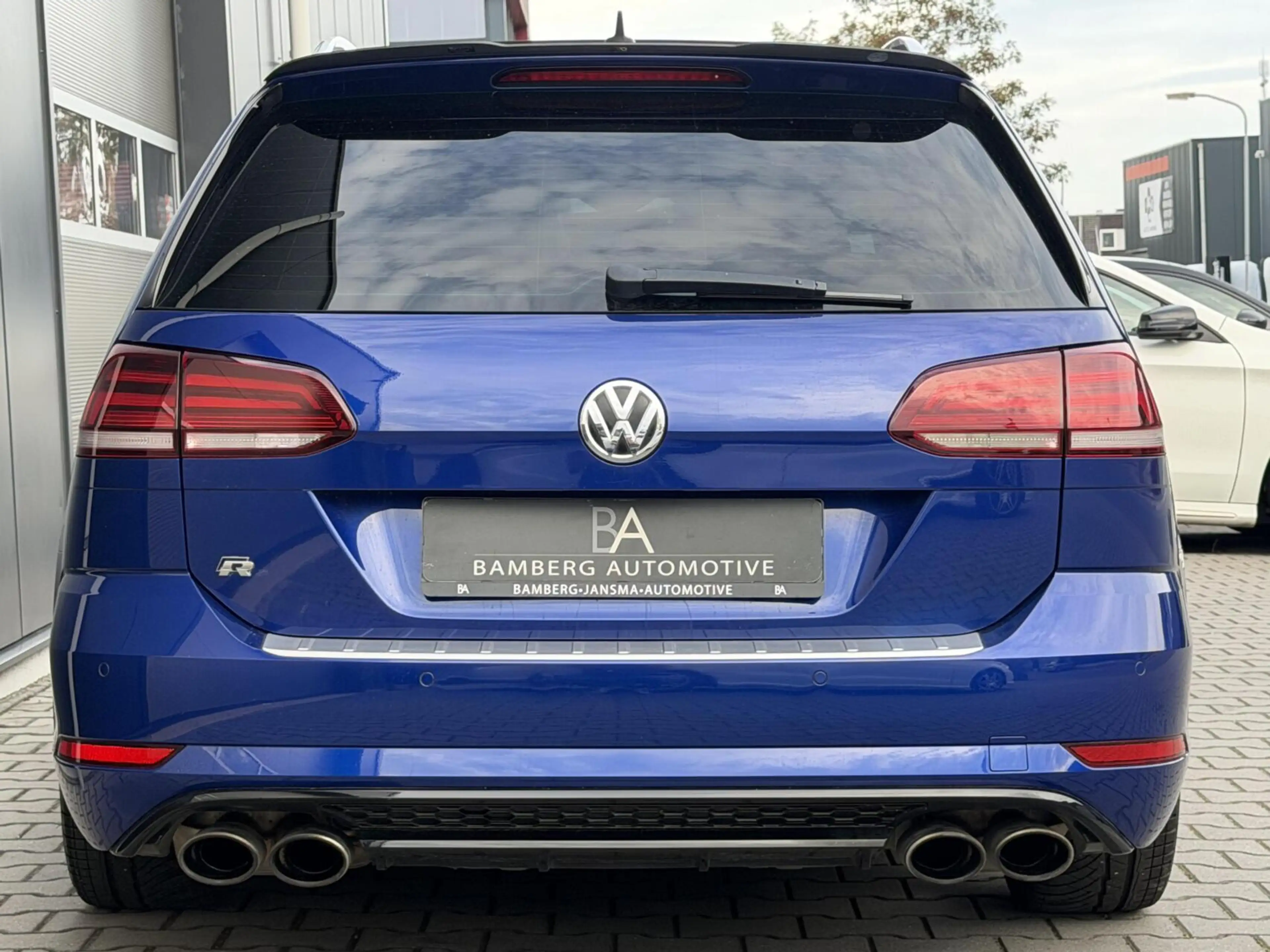 Volkswagen Golf Variant 2.0 TSI 4Motion R |pano|KW — photo 9