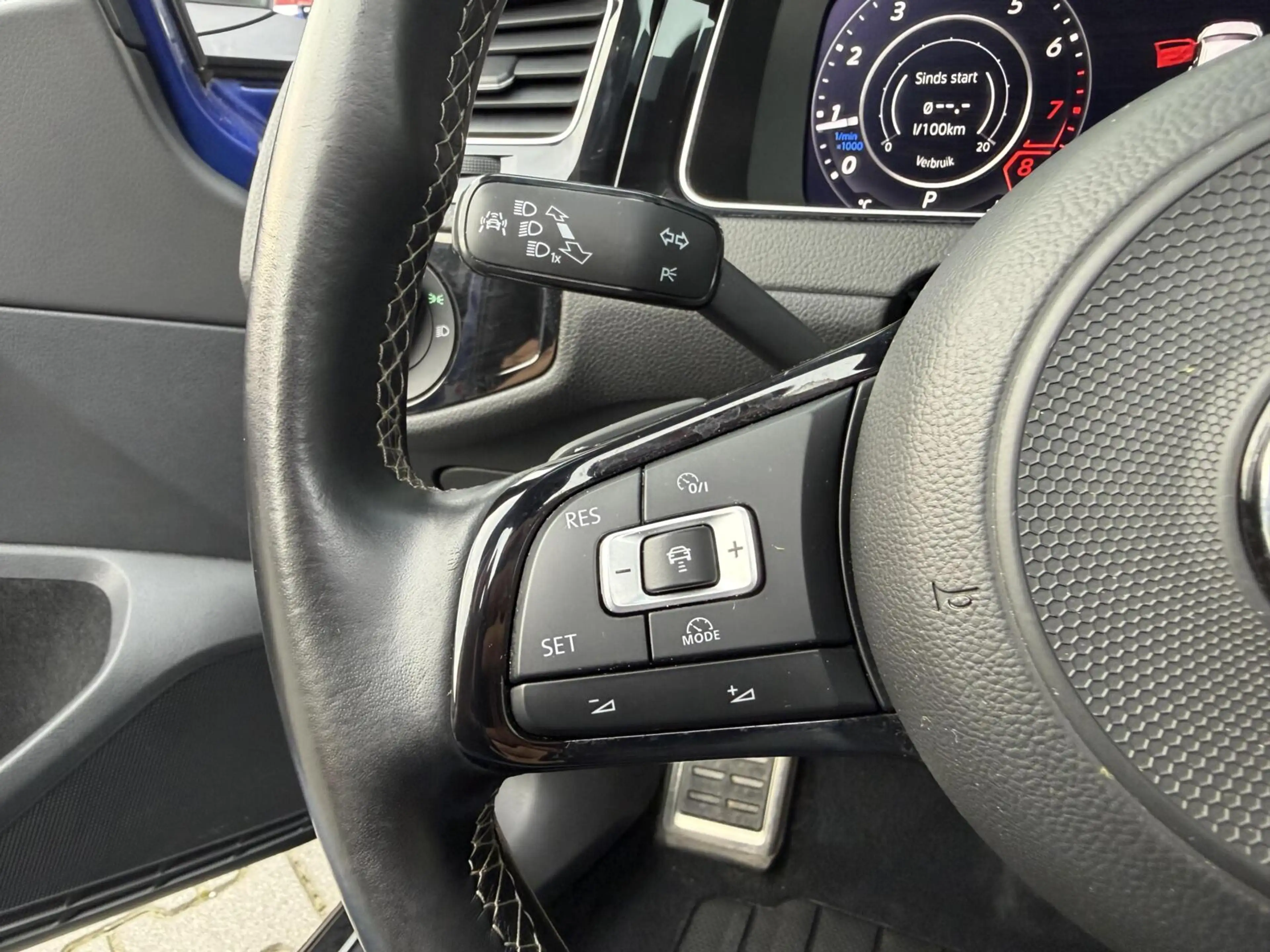 Volkswagen Golf Variant 2.0 TSI 4Motion R |pano|KW — photo 16