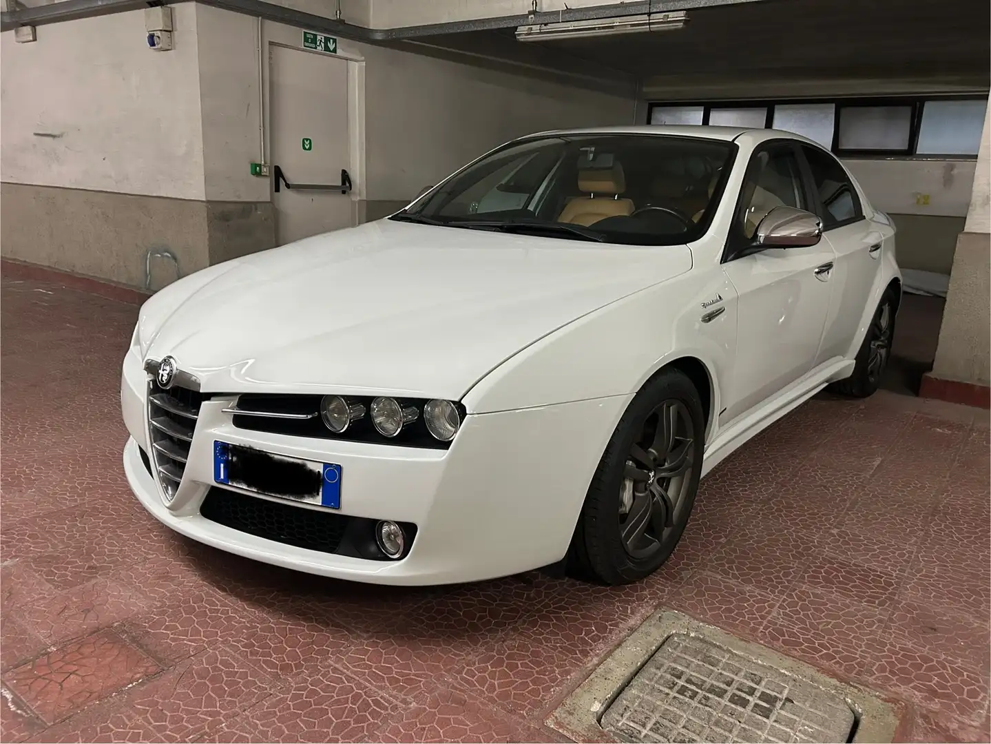 Alfa Romeo 159 159 Berlina 2.0 jtdm Distinctive TI pack 170cv Bílá - 1