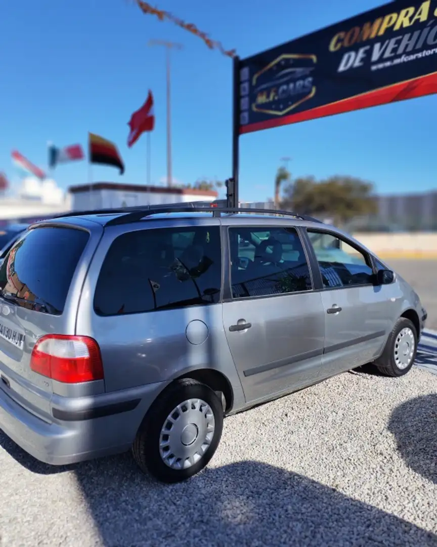 Ford Galaxy 2.3 Trend Grau - 2