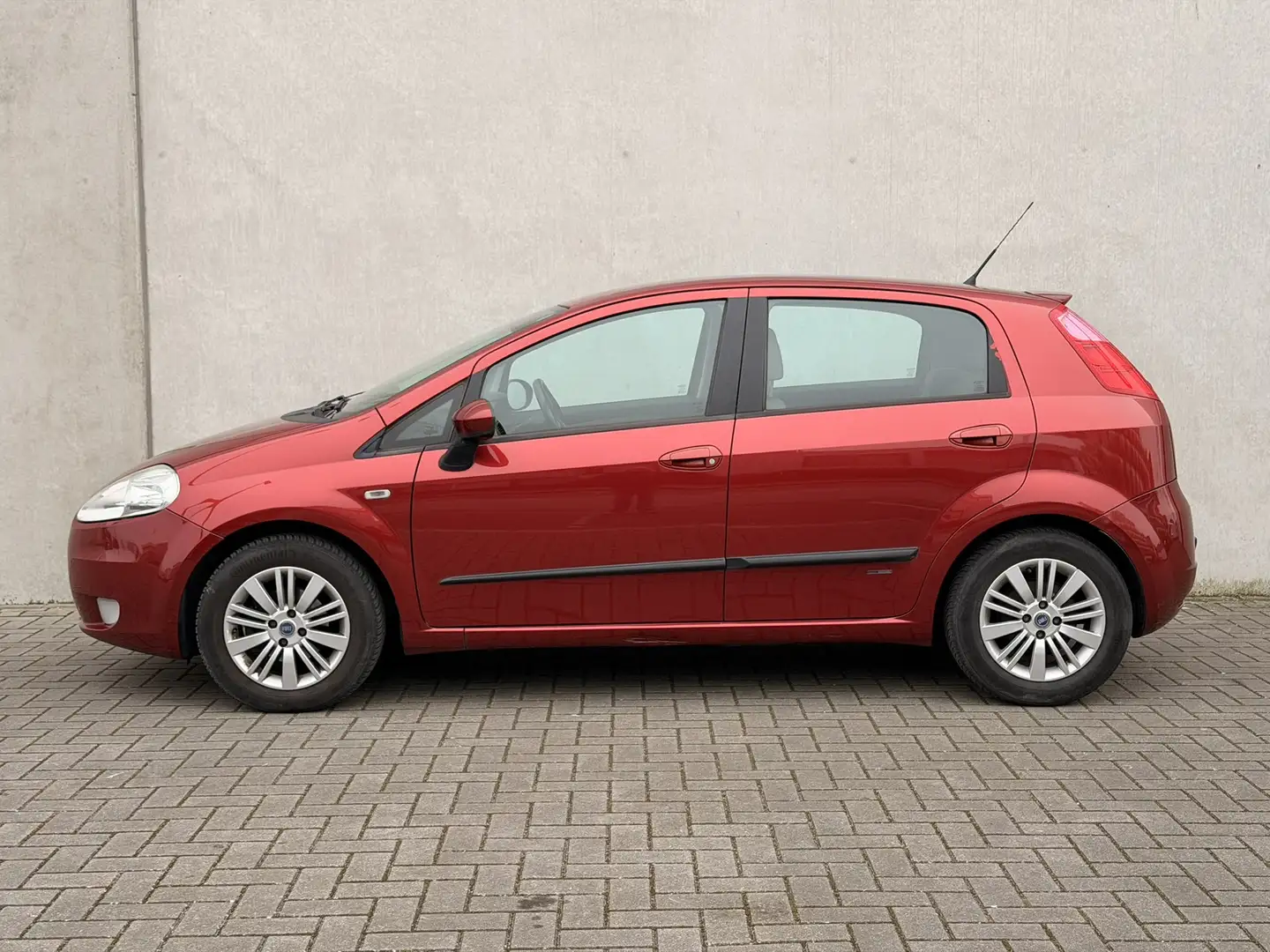 Fiat Grande Punto 1.4-16V Emotion Ori NL NAP Trekhaak Cruise Rot - 2