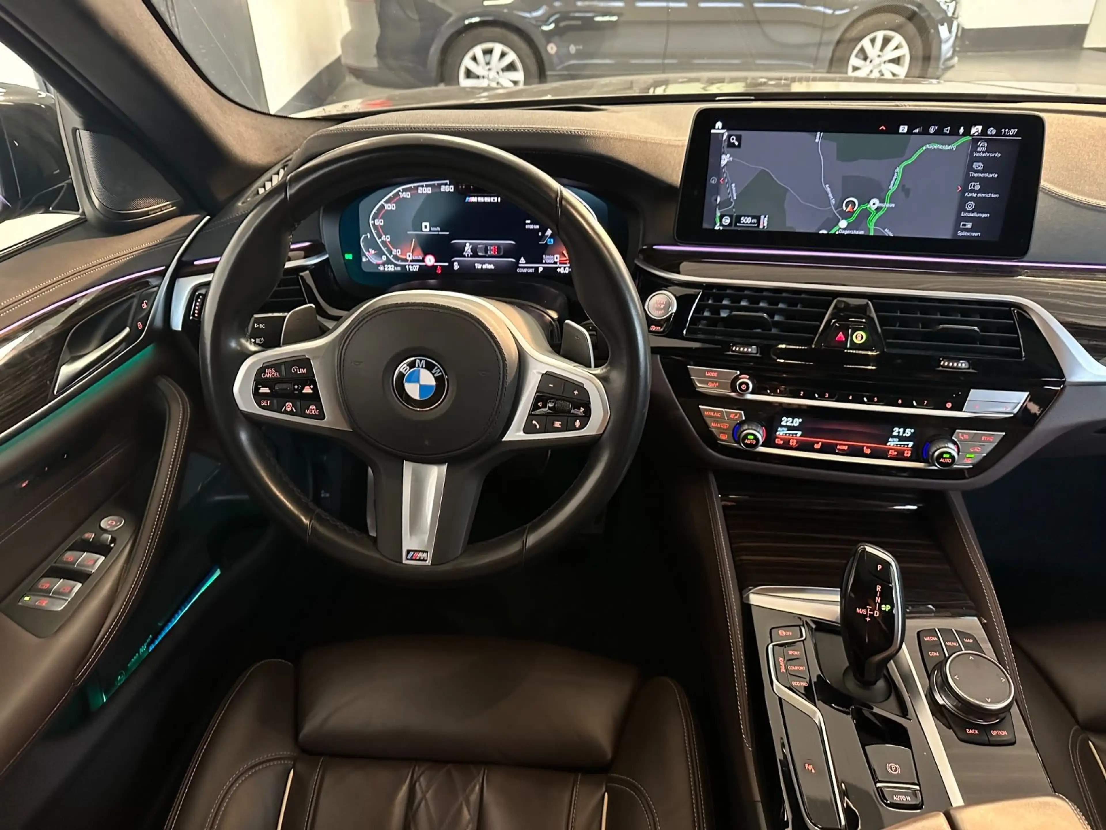 BMW 550 I A X DRIVE*LEDER*NAVI*GSD*HEAD UP*STDHZ*LED — photo 11