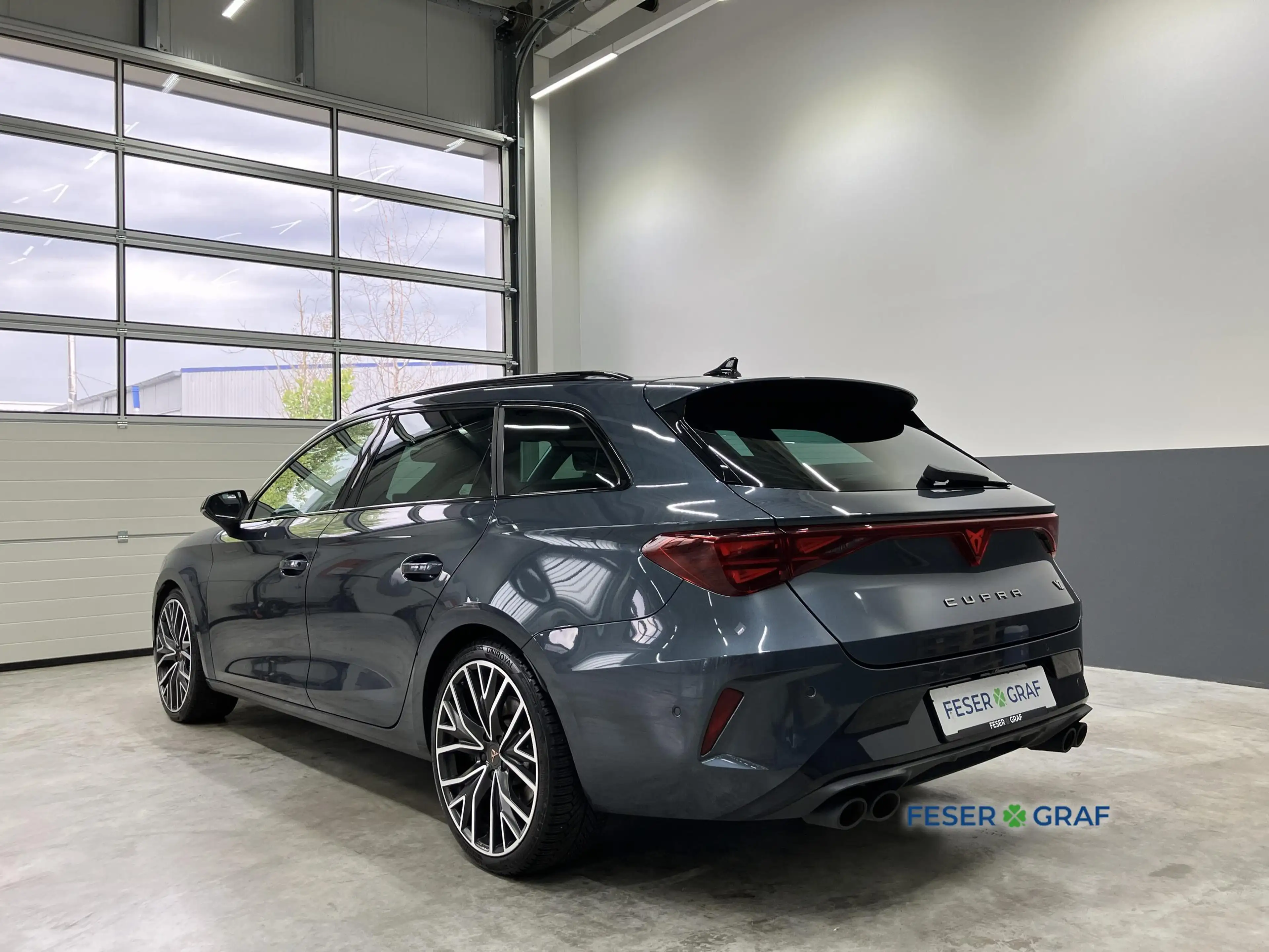 CUPRA Leon SP VZ 2.0 TSI DSG AHK*LED*DCC*ACC*NAVI*19" — photo 4