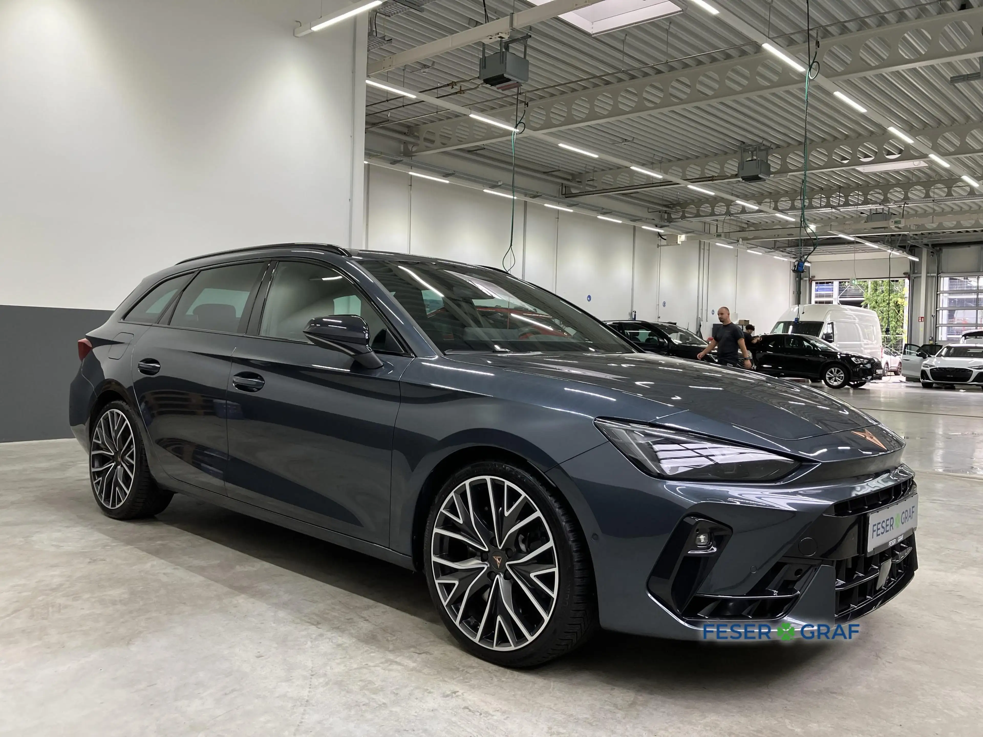 CUPRA Leon SP VZ 2.0 TSI DSG AHK*LED*DCC*ACC*NAVI*19" — photo 12