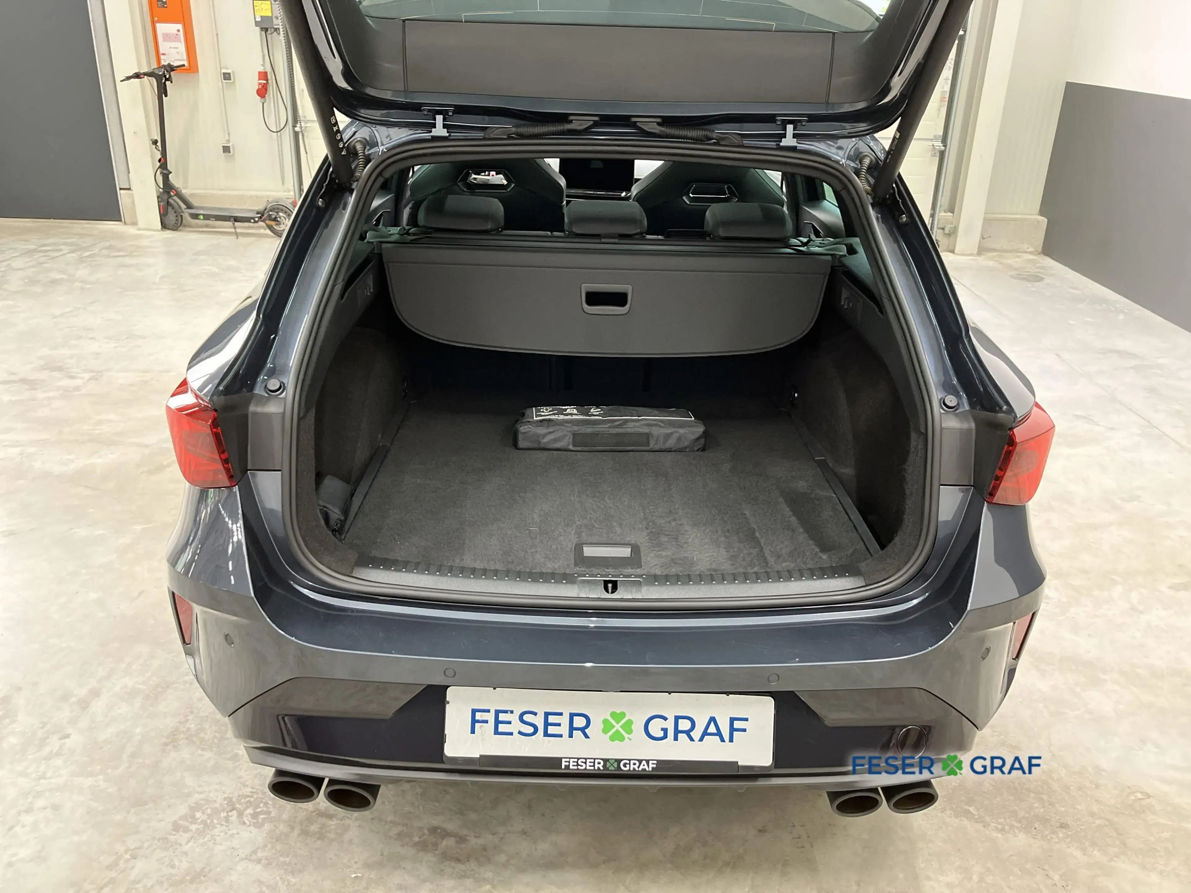CUPRA Leon SP VZ 2.0 TSI DSG AHK*LED*DCC*ACC*NAVI*19" — photo 10