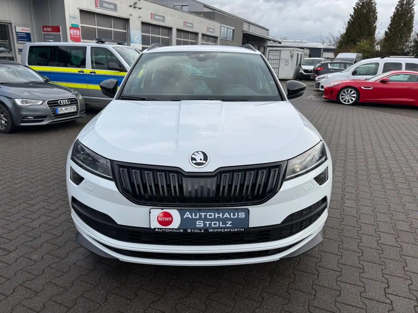 Skoda Karoq Sportline 4x4 Weiß - 2