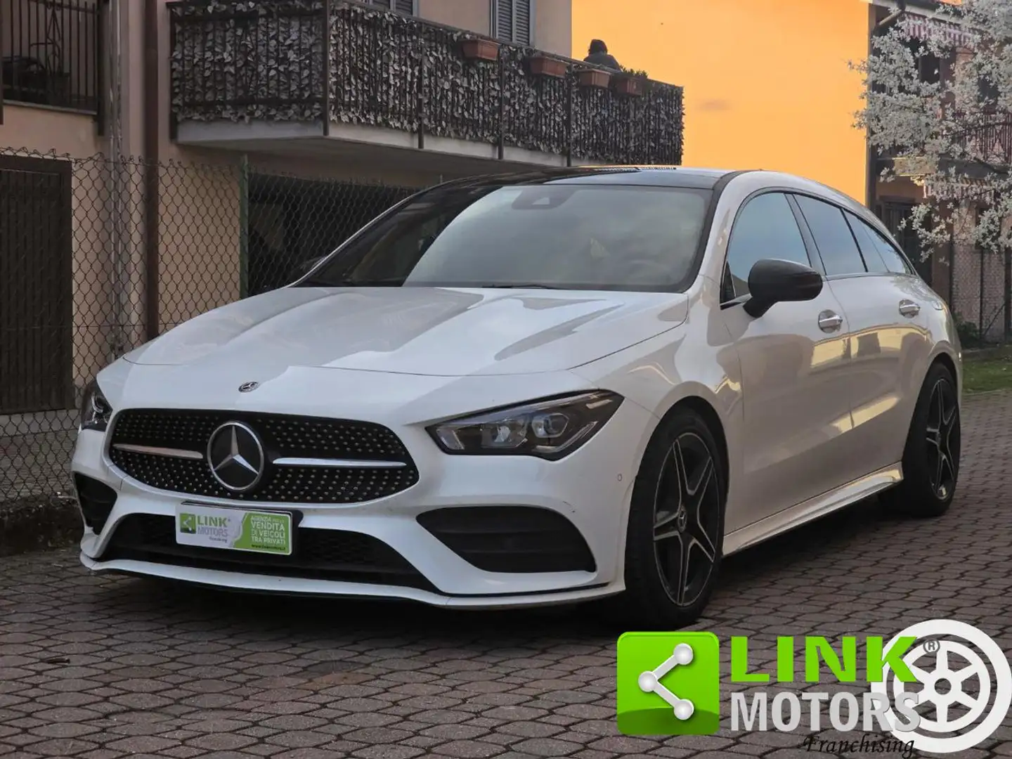 Mercedes-Benz CLA 220 d Premium Plus AMG Night Pack Blanco - 1