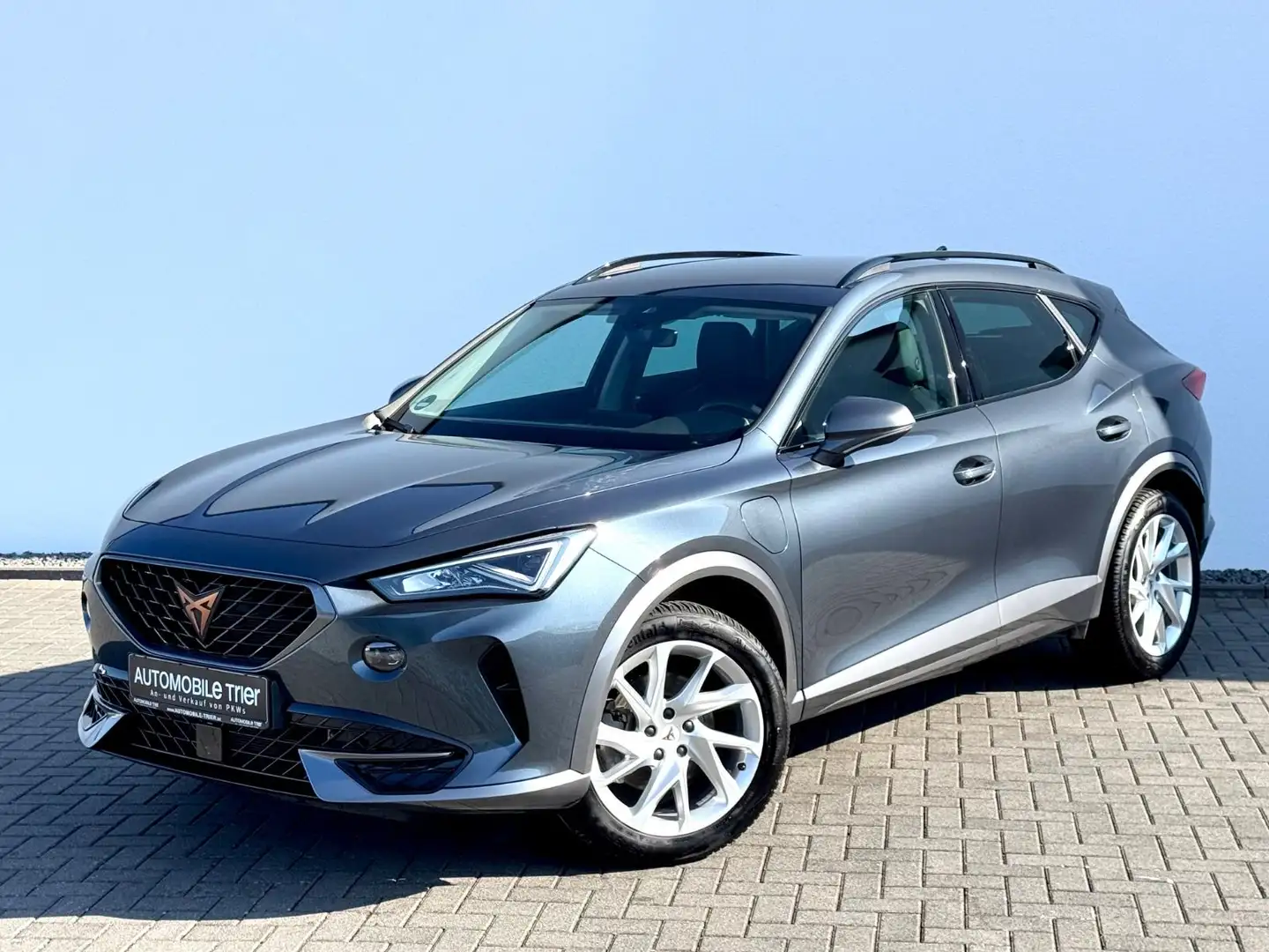 CUPRA Formentor 1.4 TSI DSG  e-Hybrid /LED/ACC/1.HAND Šedá - 1