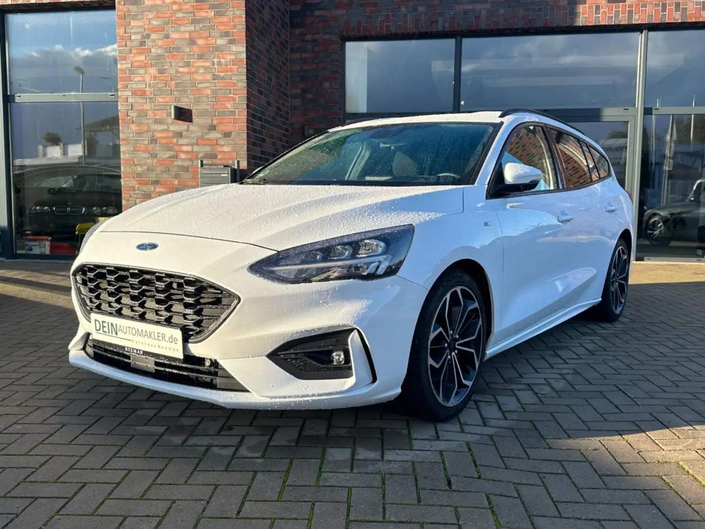 Ford Focus Turnier ST-Line *HUD*Navi*LED* Weiß - 1