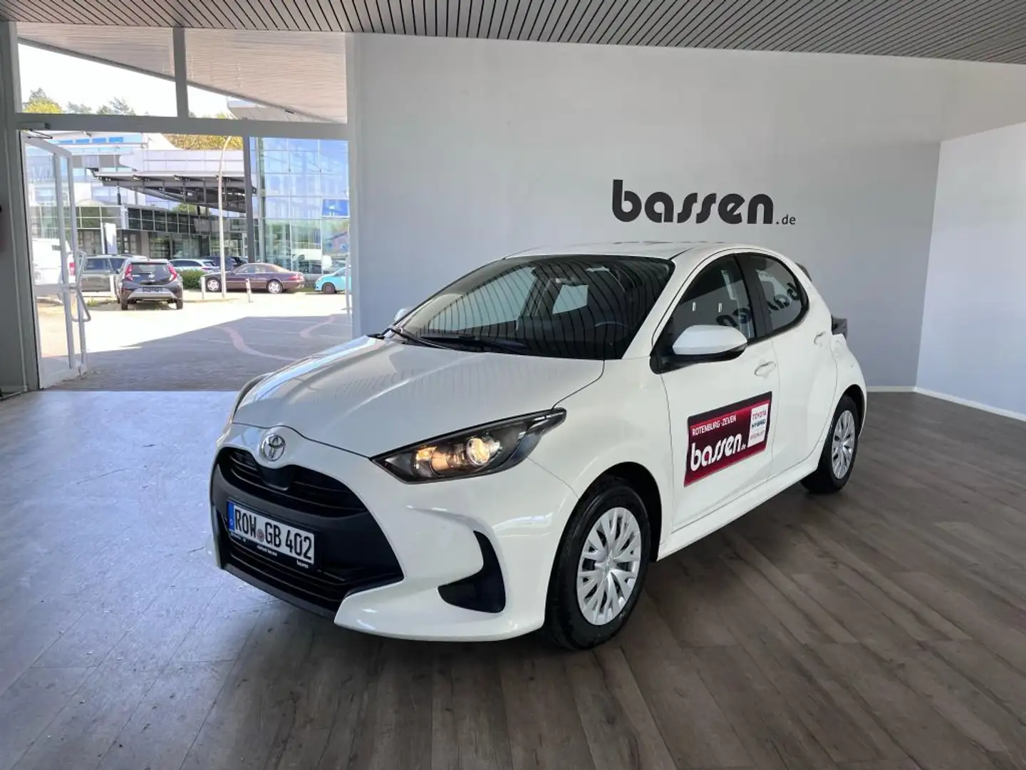 Toyota Yaris Hybrid 116 1.5 VVT-i Comfort Weiß - 1