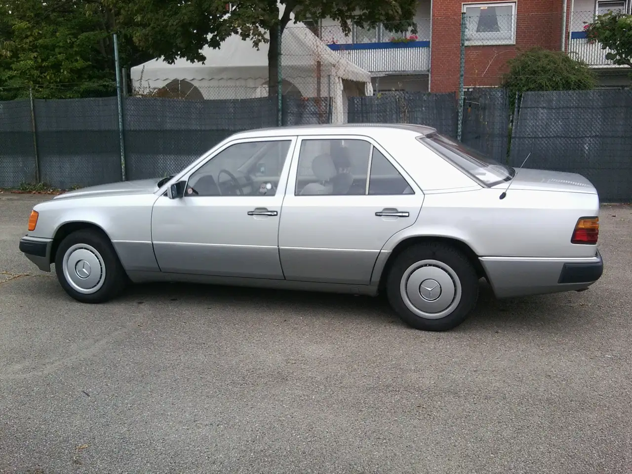 Mercedes-Benz E 230 E -Klasse Lim. Automatik, foto 8