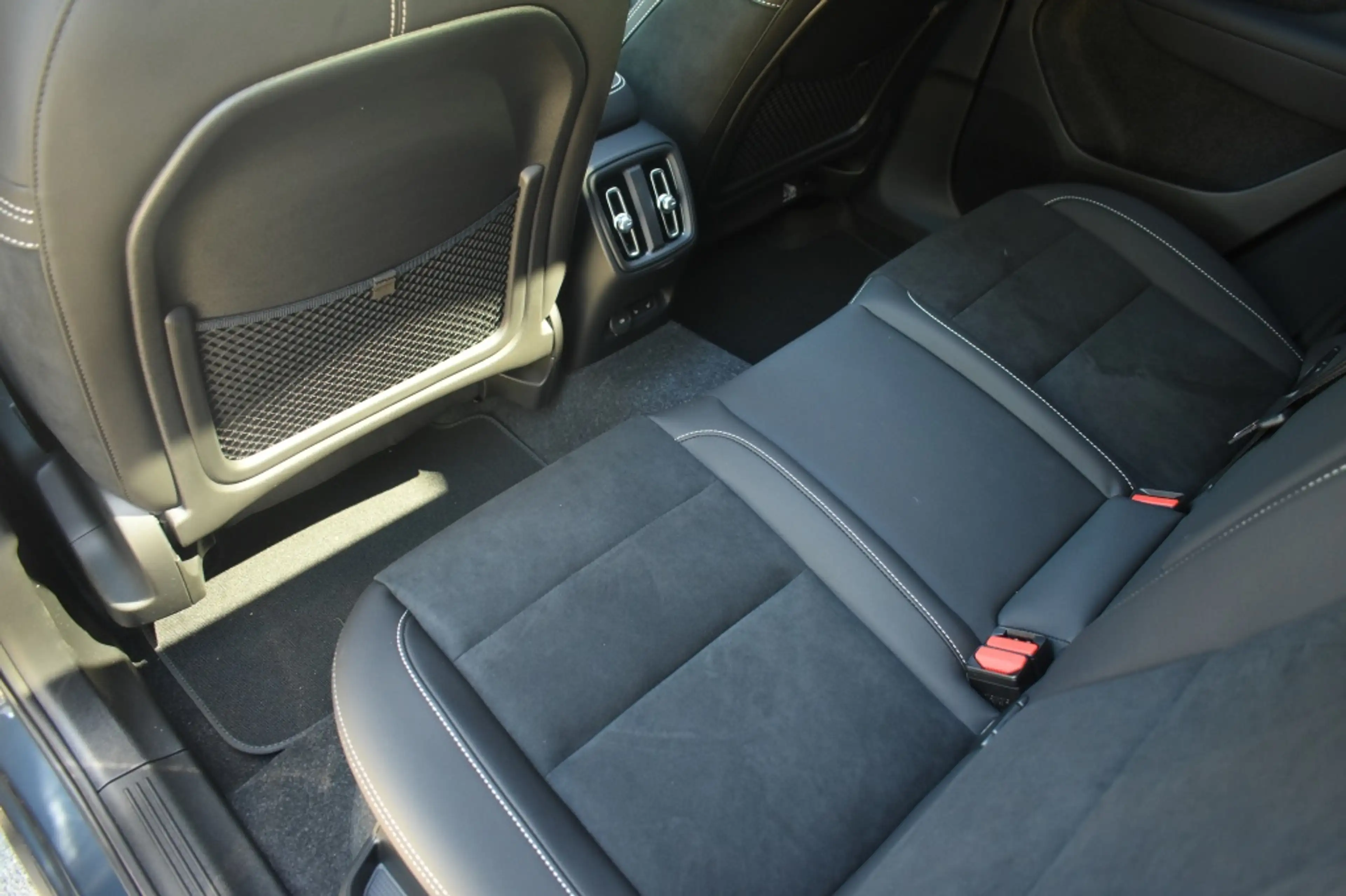 Volvo EX40 Twin Performance Ultra Black Edition 442Pk/82kWh | — photo 15