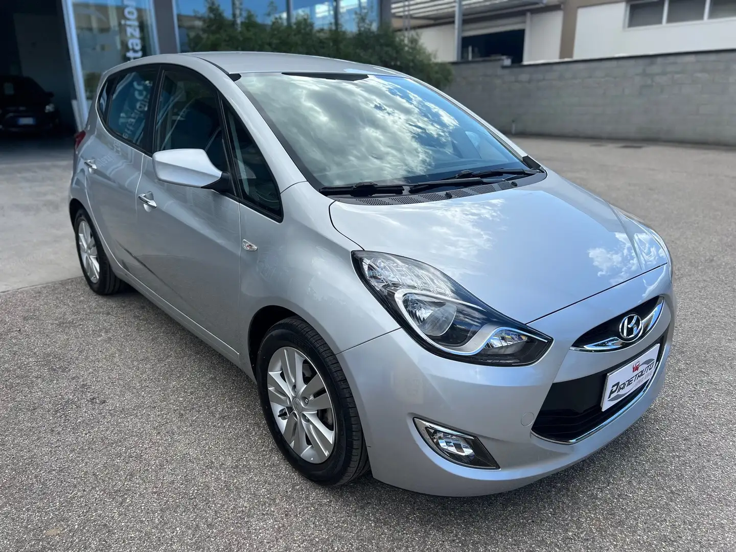 Hyundai iX20 1.4 crdi Comfort 90cv COMFORT PDC/TEL/CLIMA PERF. Argent - 1