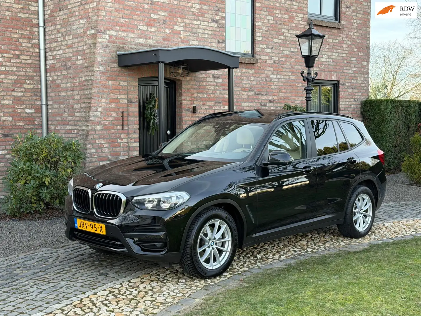 BMW X3 XDrive20i High Executive X-Line Panodak Leder Schwarz - 1