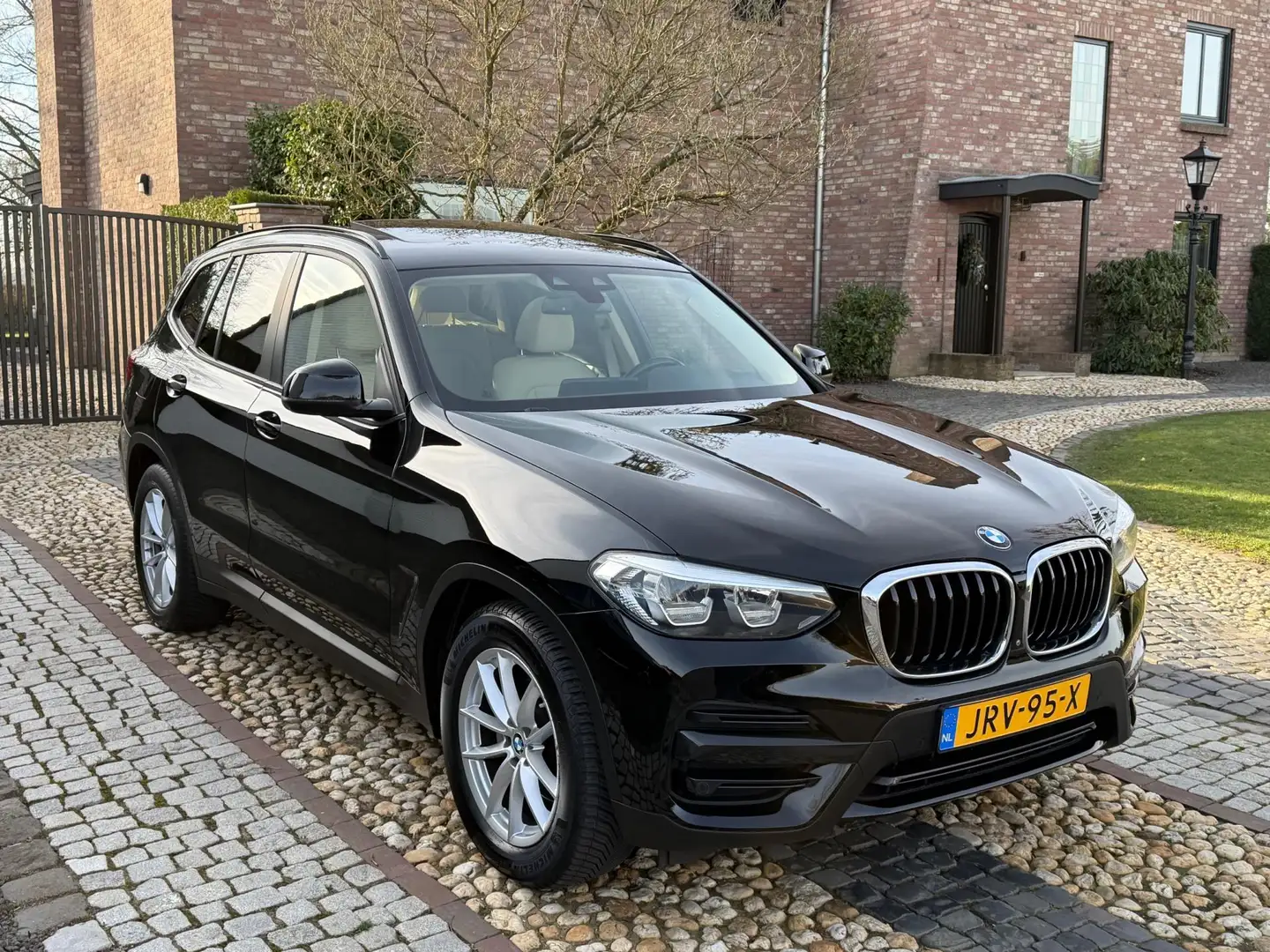 BMW X3 XDrive20i High Executive X-Line Panodak Leder Schwarz - 2