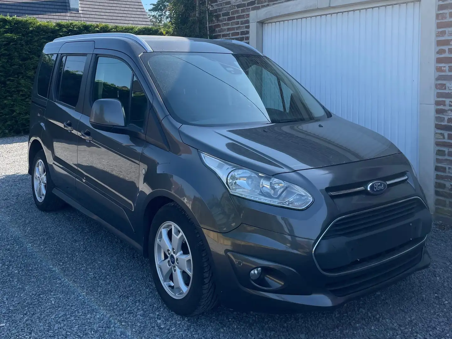 Ford Tourneo Connect 1.0 EcoBoost Ambiente (EU6) Gris - 1