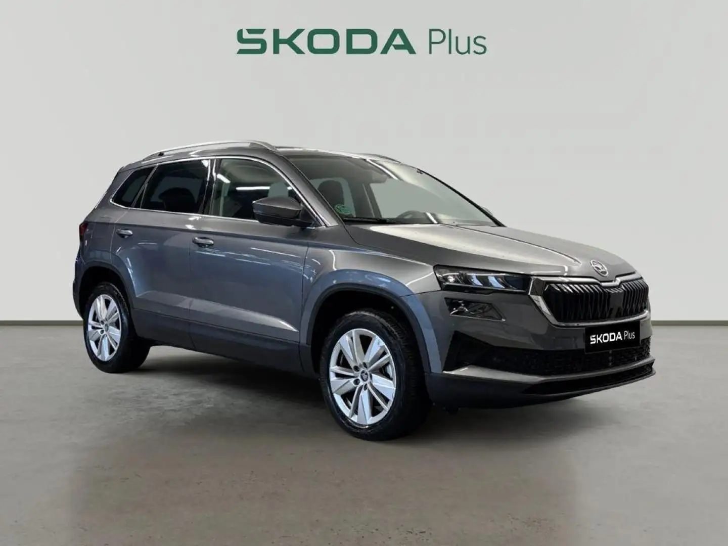 Skoda Karoq 1.5 TSI Selection ACT DSG 110KW Gris - 1
