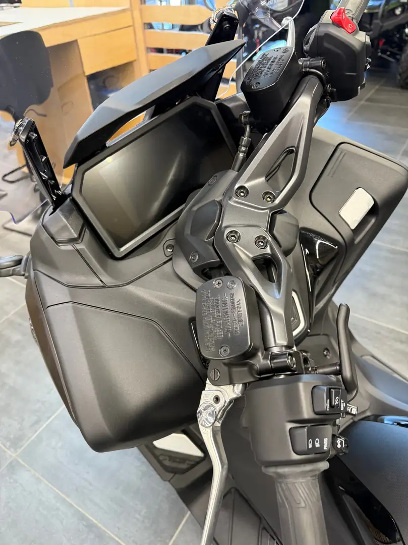 Yamaha TMAX 560 - 2