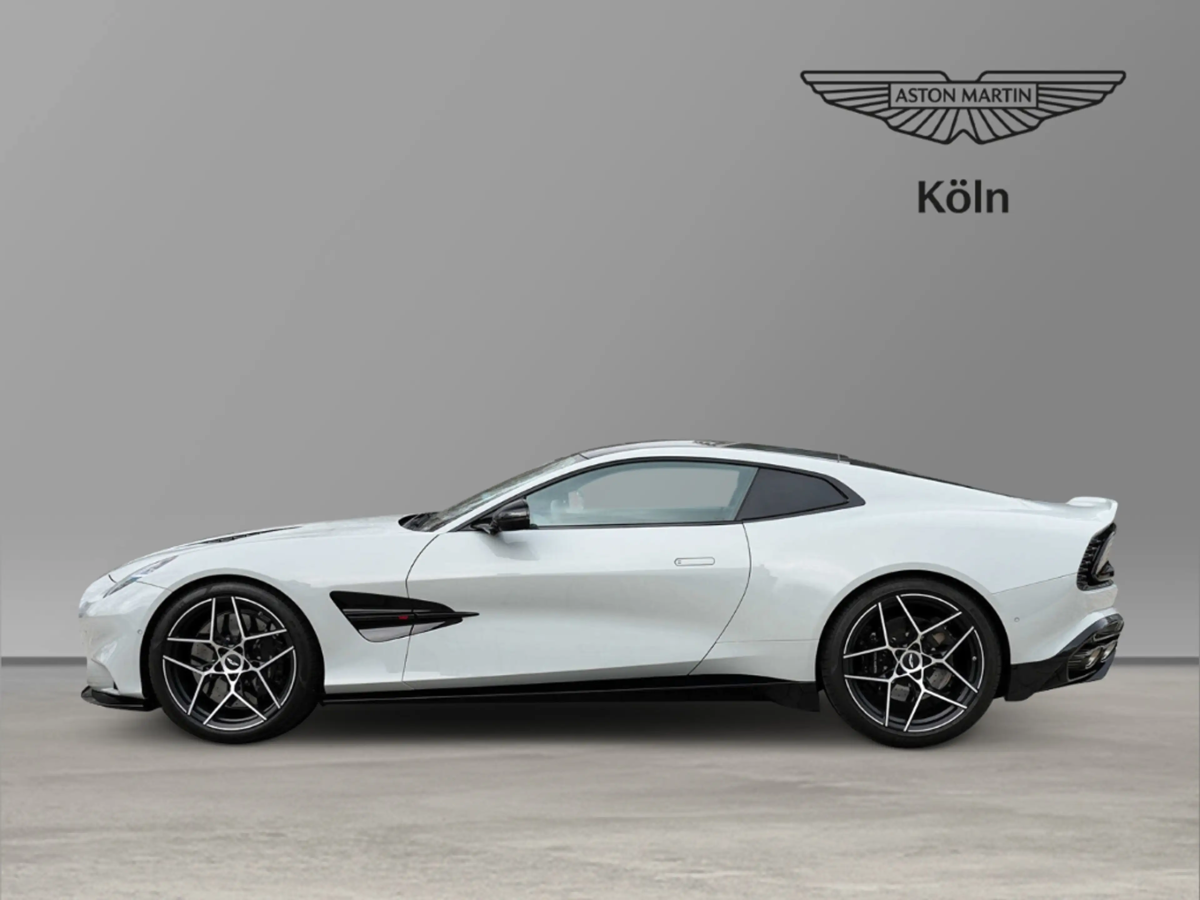 Aston Martin Vanquish V12 Coupe Apex Grey / Phantom Grey — photo 7
