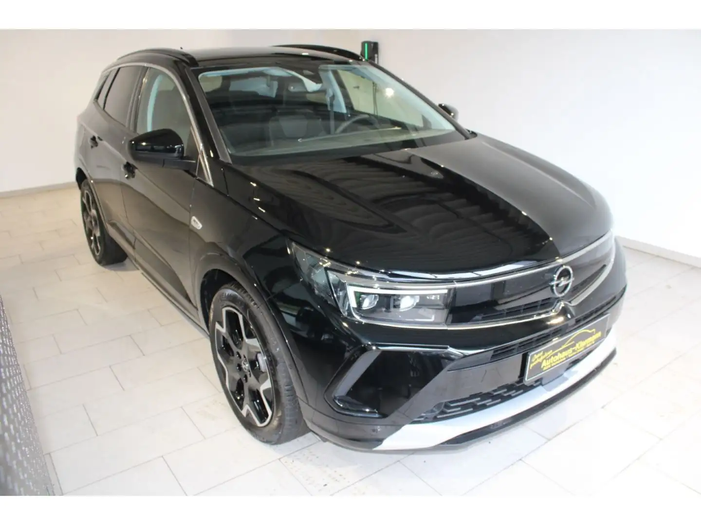 Opel Grandland X Grandland Ultimate 1.2 Turbo EU6e Navi Leder 360 Schwarz - 2