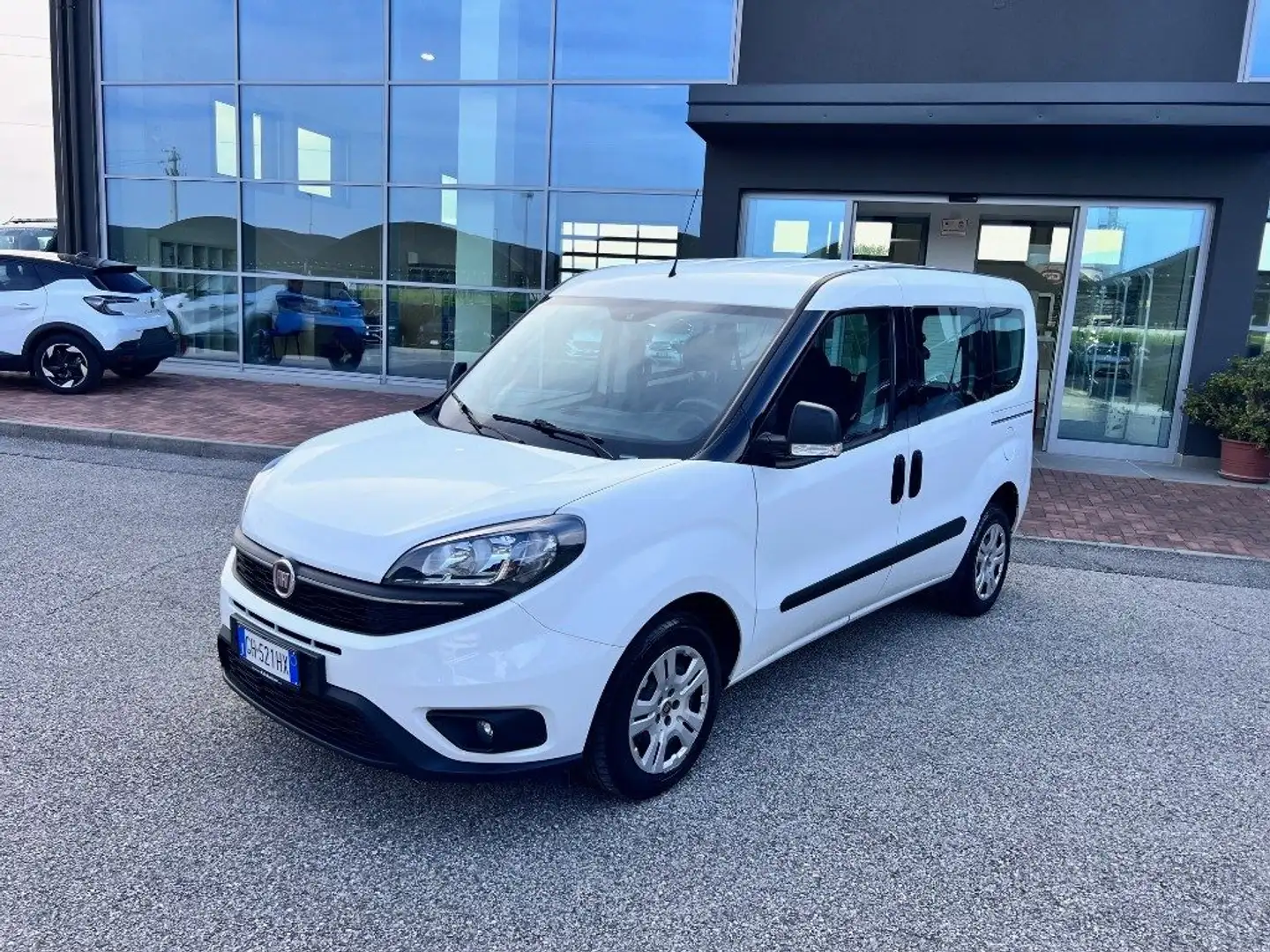 Fiat Doblo 1.6 MJT 90CV S&S PC Combi N1 Lounge Bianco - 1