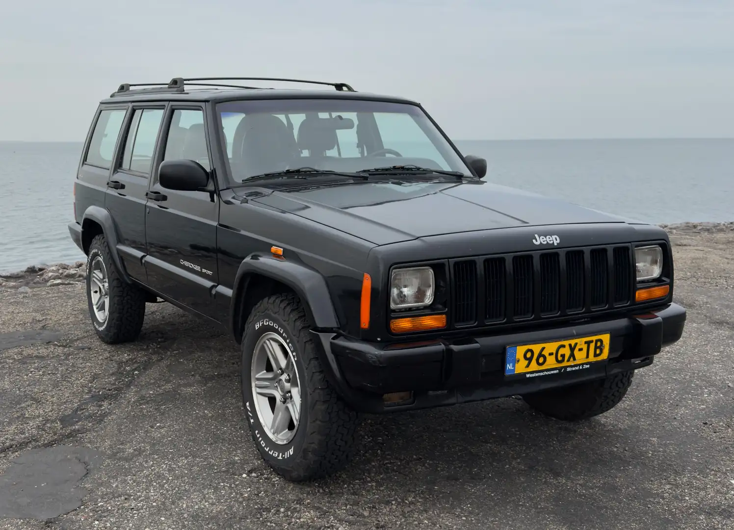 Jeep Cherokee Cherokee 4.0i 60th Annivers. Czarny - 2
