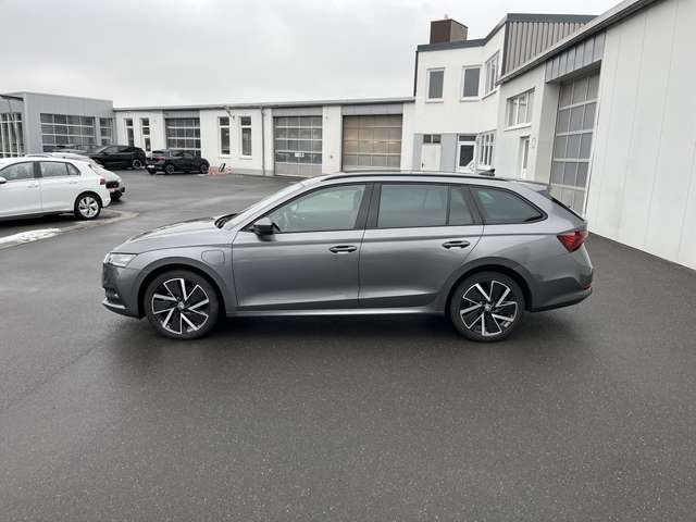 Skoda Octavia Combi 1.4 TSI e-Hybrid Ambition 178€ m. 20% Anza