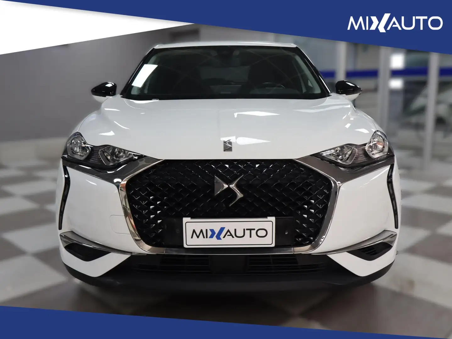 DS Automobiles DS 3 Crossback 1.5 BlueHDI So Chic 100CV Weiß - 2
