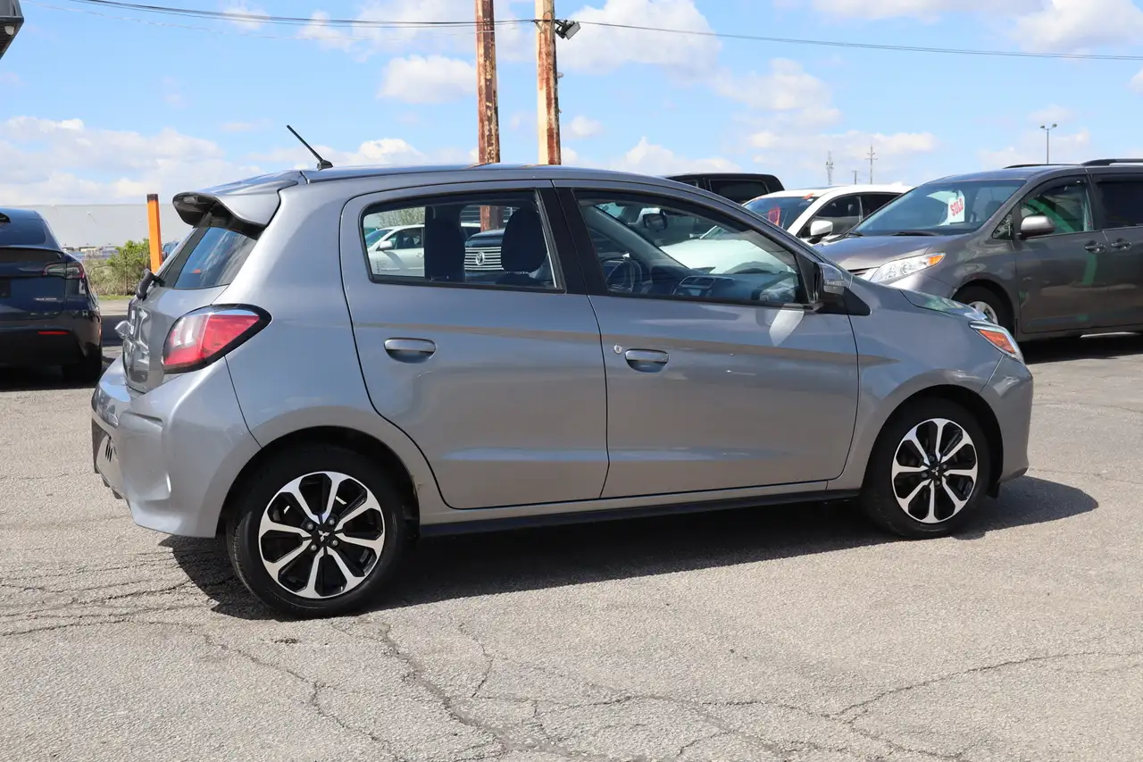 Mitsubishi Mirage снимка Mitsubishi Mirage