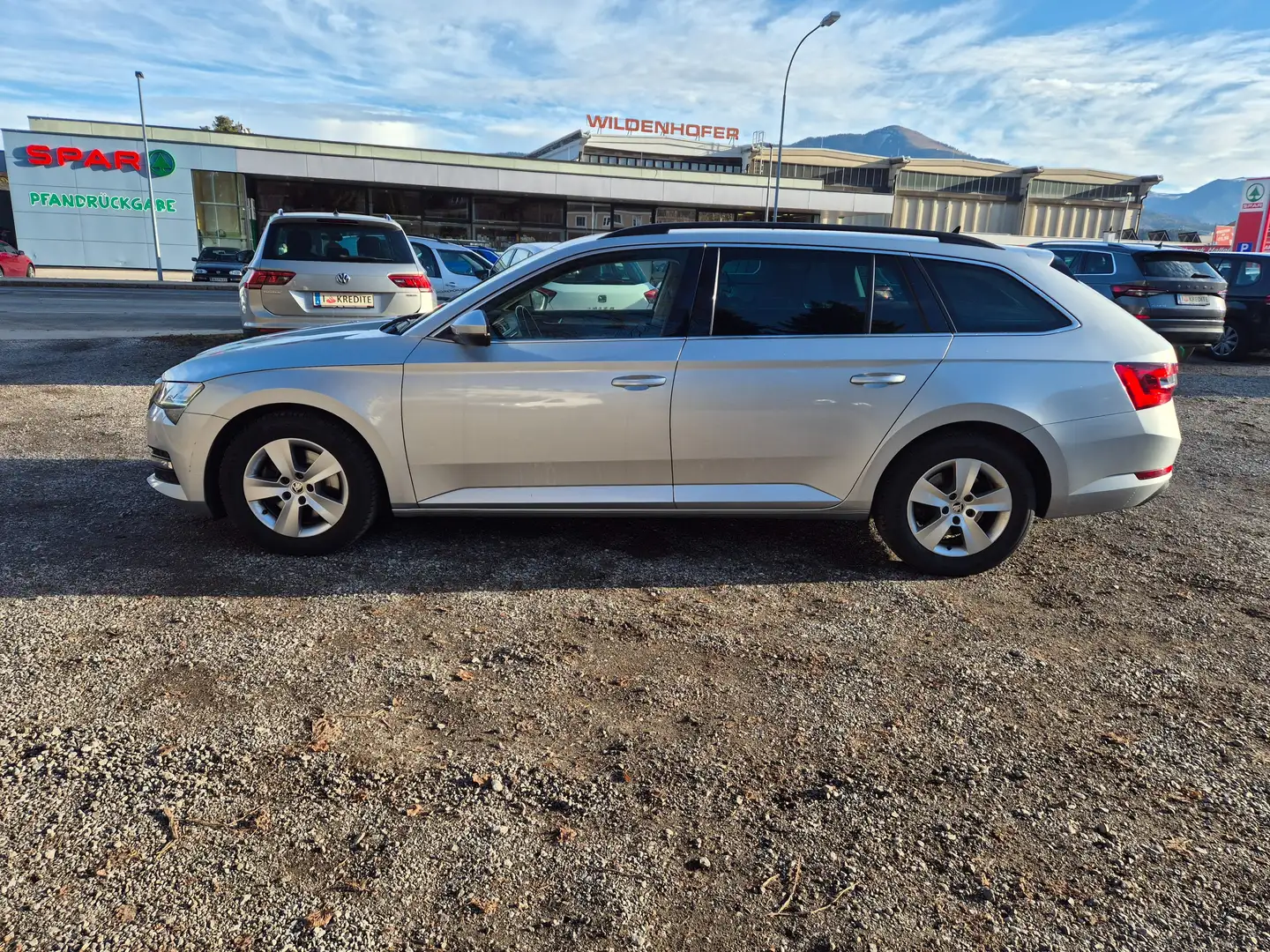 Skoda Superb 2.0 TDI DSG Silber - 2