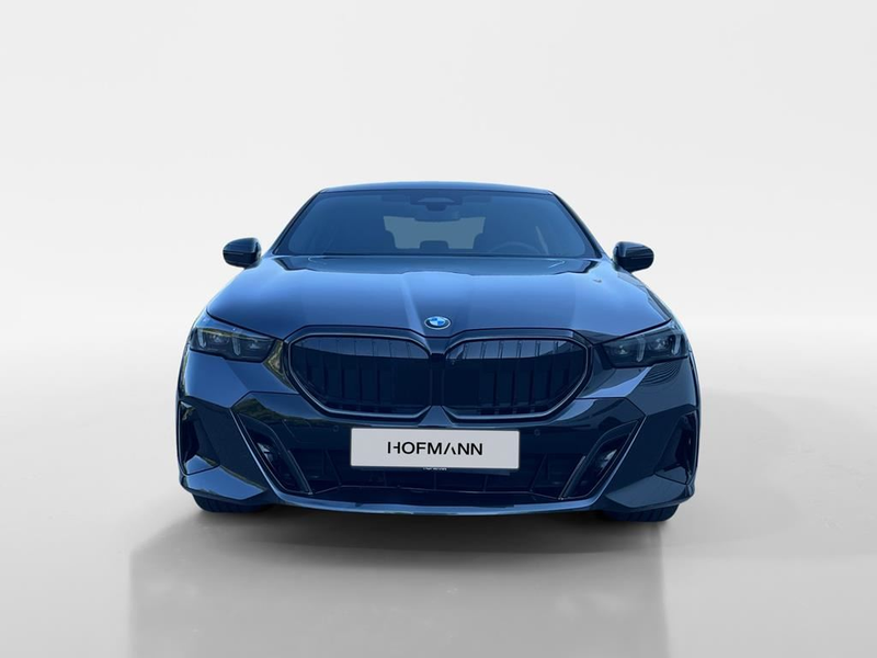 BMW 520 M Sport Pro — photo 2