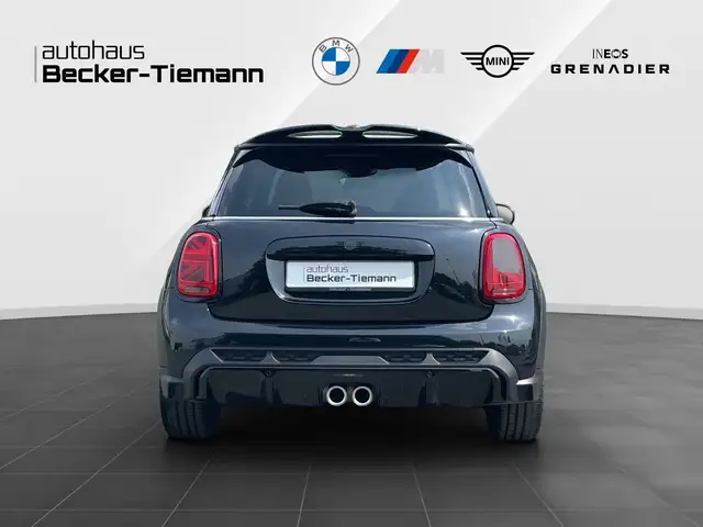 Mini Hatch view 5