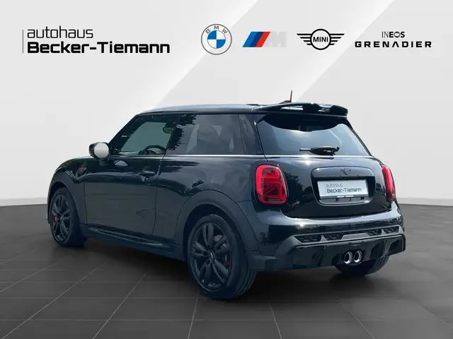 Mini Hatch view 4