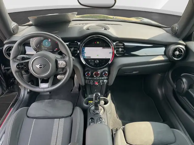 Mini Hatch view 8