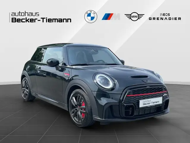 Mini Hatch view 7