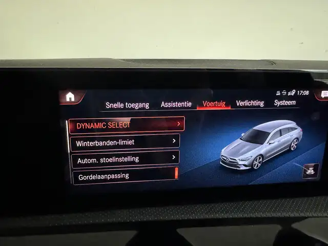 Mercedes-Benz Cla view 29