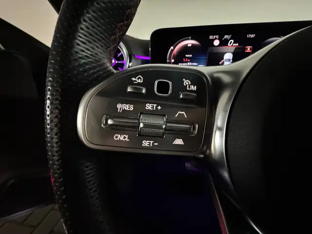 Mercedes-Benz Cla view 13