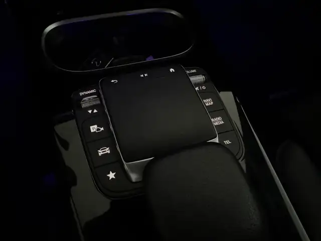 Mercedes-Benz Cla view 22