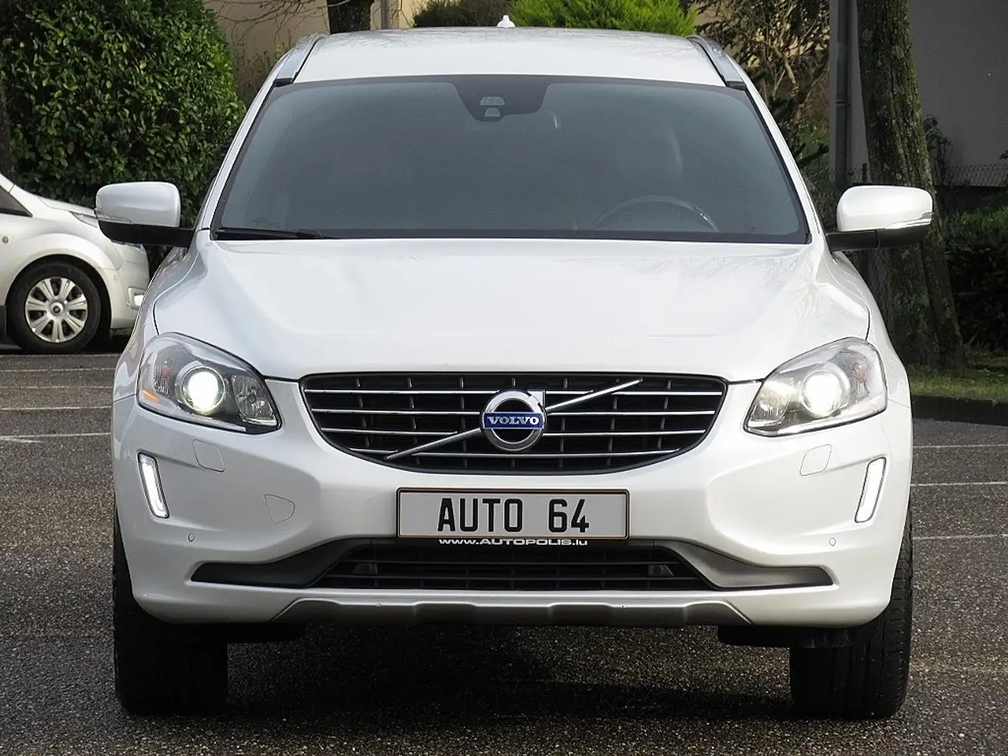 Volvo XC60 D4 AWD 2.4D 181CV Geartronic A Wit - 2