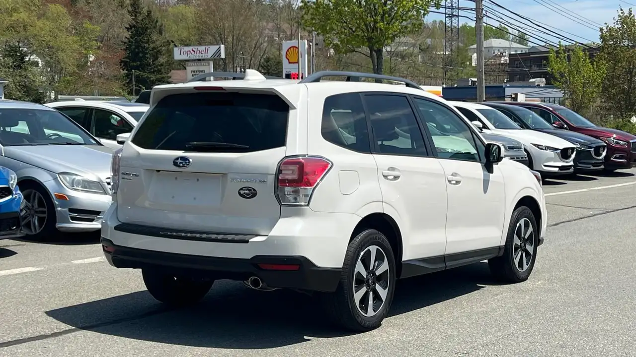 Subaru Forester photo Subaru Forester