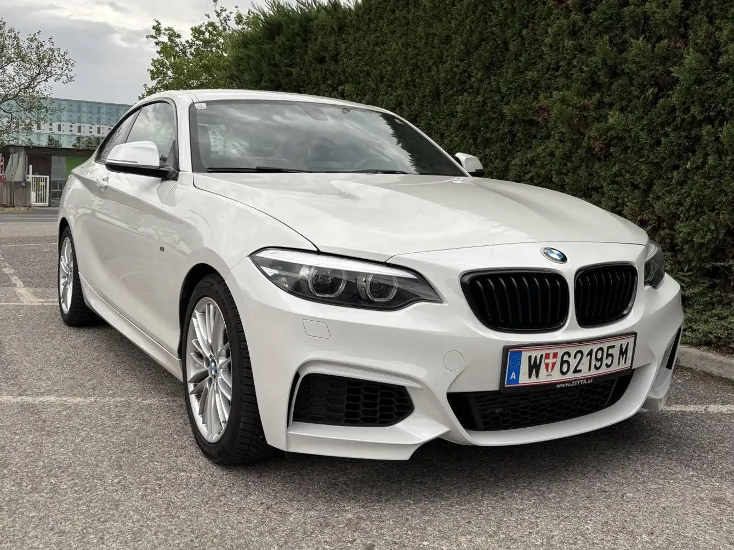 BMW 218 218i Coupé M Sport Aut. M Sport Weiß - 1