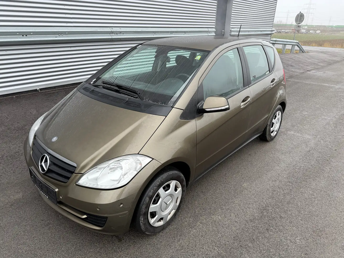 Mercedes-Benz A 150 Classic ID:124 Коричневый - 1
